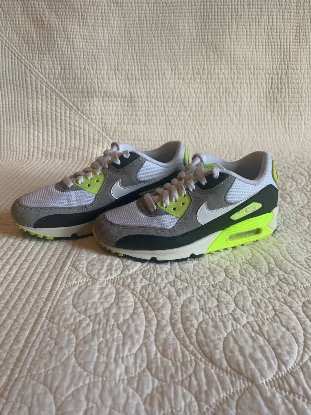 Nike Air Max 90 "Volt"